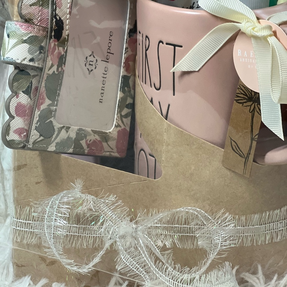 Cardboard Set Of 12 Cup Holders For Gifting - Picture 1 of 11